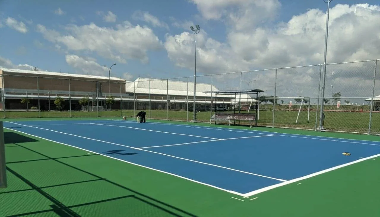 Perkuatan Tanah Geosintetik untuk Lapangan Olahraga Modern