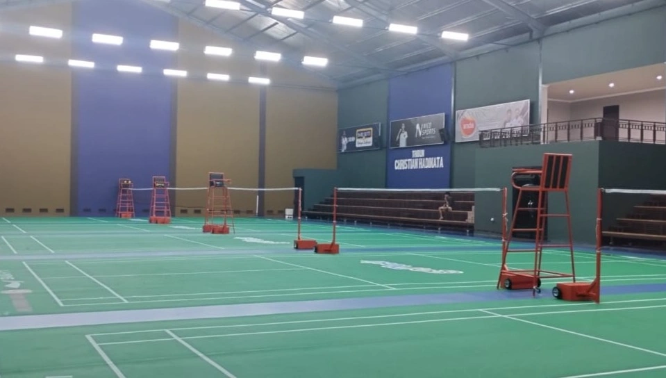 Panduan Pencahayaan Lapangan Badminton agar Performa Bisnis Maksimal